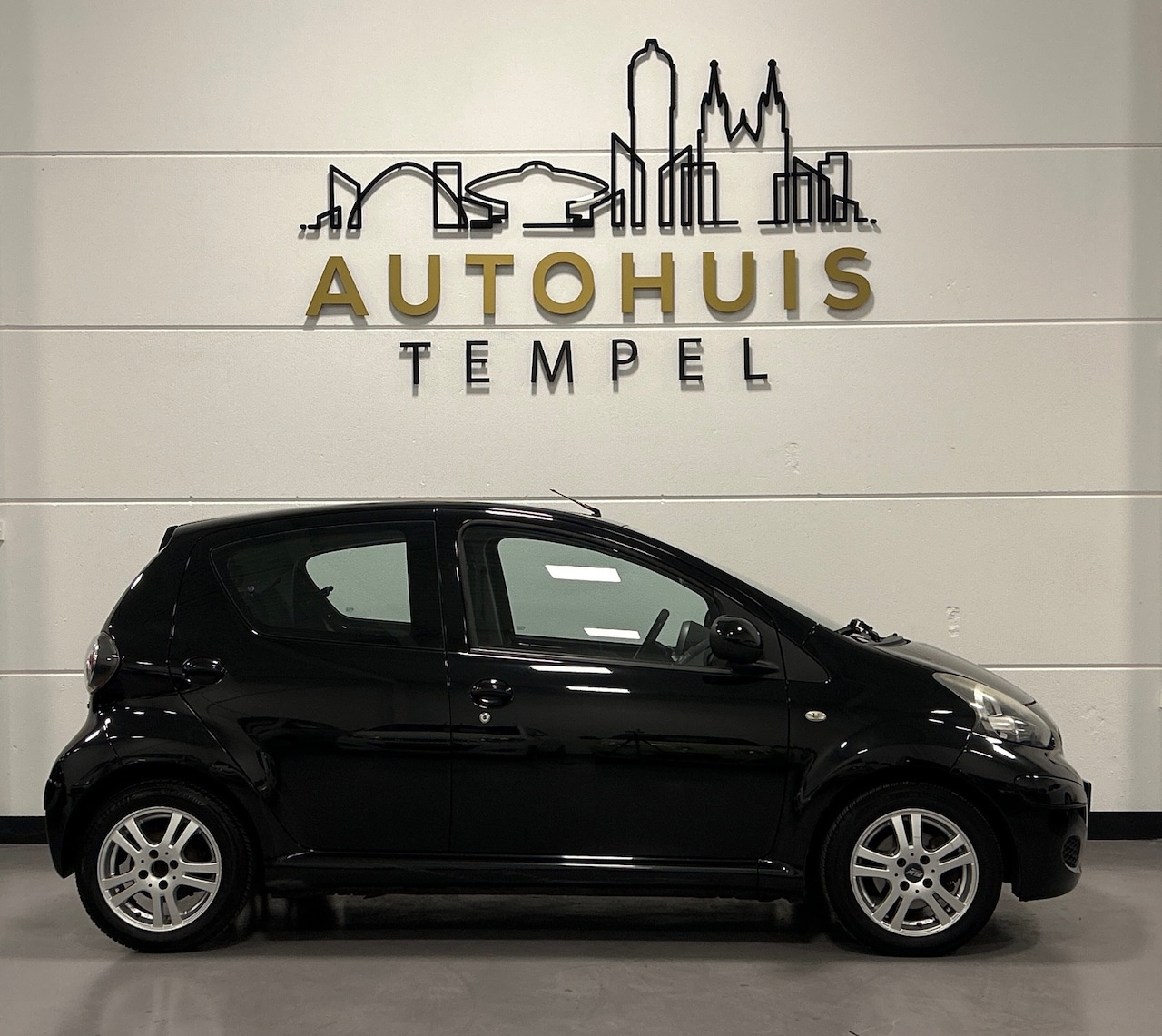Toyota Aygo - 1.0-12V Access Airco 5deurs Elektrische Ramen Isofix Centrale deurvergrendeling - AutoWereld.nl