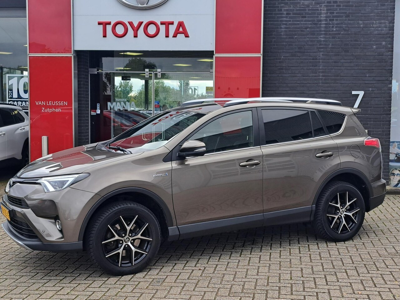 Toyota RAV4 - 2.5 HYBRID STYLE PDC CAMERA STOELVERWARMING ELEKTRISCHE-ACHTERKLEP NL-AUTO - AutoWereld.nl