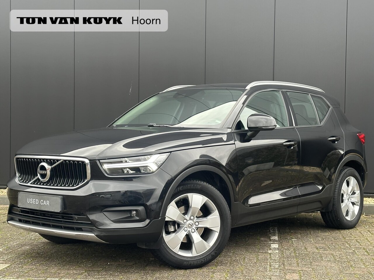 Volvo XC40 - 1.5 T3 Momentum Business Pack Connect/ schuifdak/ trekhaak/ park assist camera - AutoWereld.nl