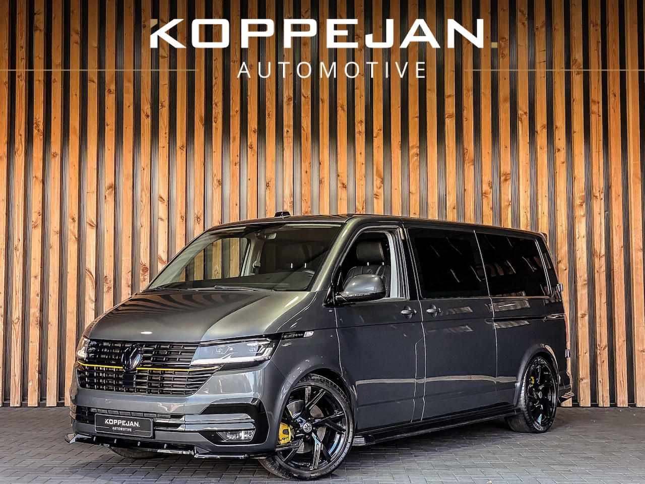 Volkswagen Transporter - 2.0 TDI 204PK DSG Dubbele Cabine L2H1 | ABT | 2X SCHUIFDEUR | NAVI | ADAPTIVE CRUISE | LED - AutoWereld.nl