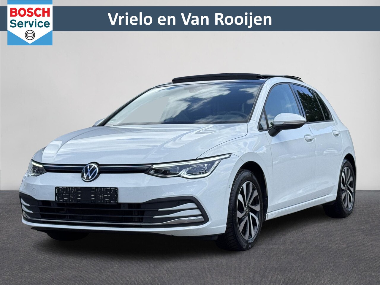 Volkswagen Golf - 2.0 TDI Active Automaat | Trekhaak elektrisch  | Pano | IQ Light | Digitaal Dashboard | HU - AutoWereld.nl