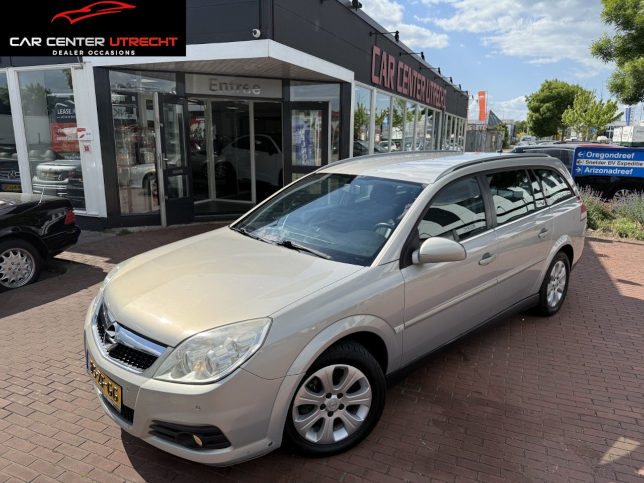 Opel Vectra Wagon - 2.2-16V Business | automaat | airco | navi | - AutoWereld.nl