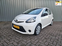 Toyota Aygo - 1.0 VVT-i Now 5 deurs Airco Elec pakket