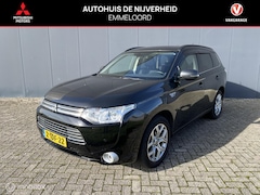 Mitsubishi Outlander - 2.0 PHEV Intense + trekhaak sensoren v+a