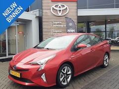 Toyota Prius - 1.8 Business Plus NAVI PARK-SENSOREN BLIND-SPOT KEYLESS STOELVERW KEYLESS AD-CRUISE CAMERA
