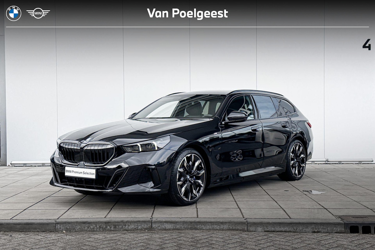 BMW 5-serie Touring - 530e M Sport Edition 21'' / Glazen dak / Driving Assistant Plus / Comfort Acces / Harman K - AutoWereld.nl