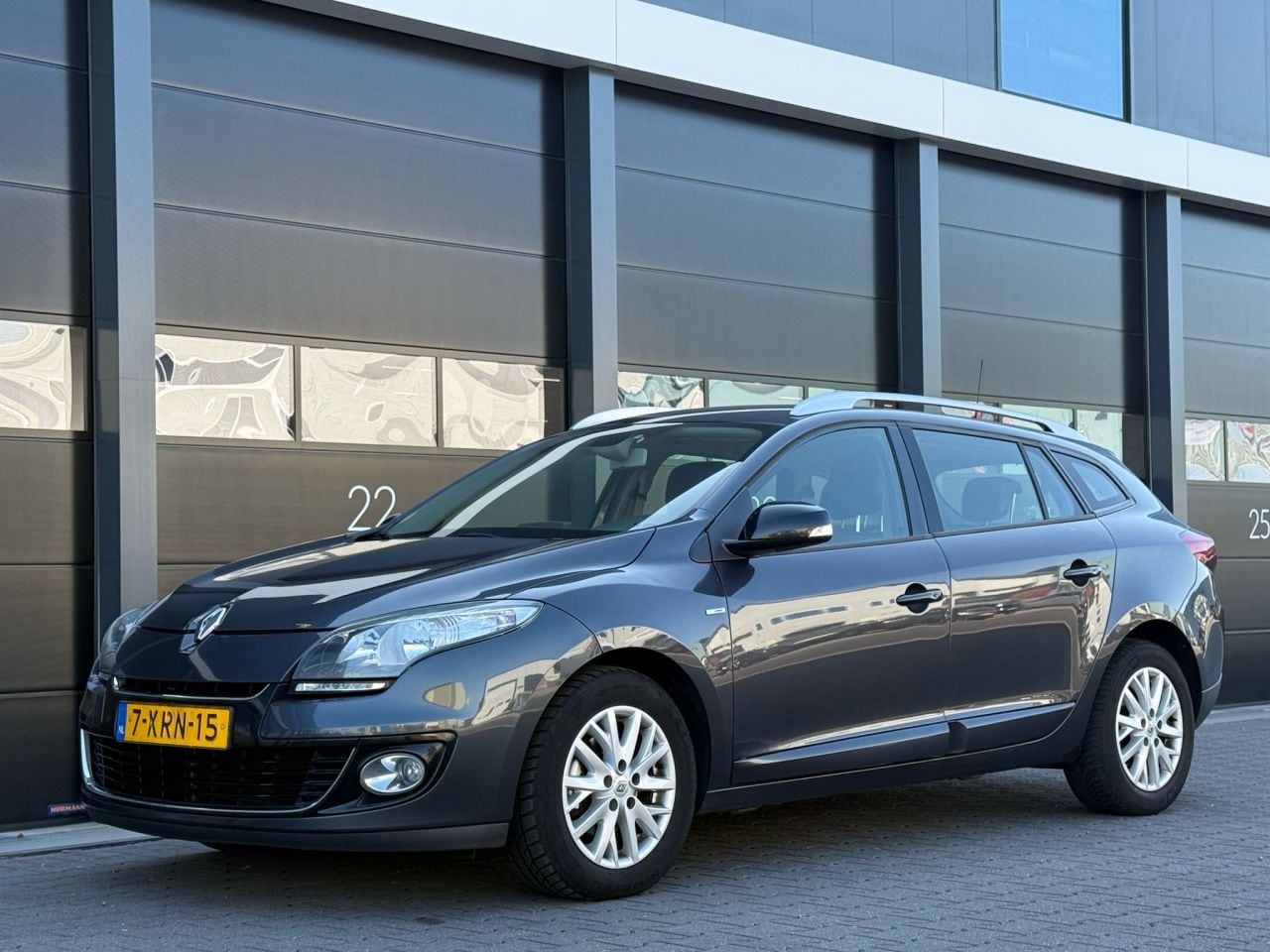 Renault Mégane - 1.5 DCI Bose Navi Clima PDC - AutoWereld.nl