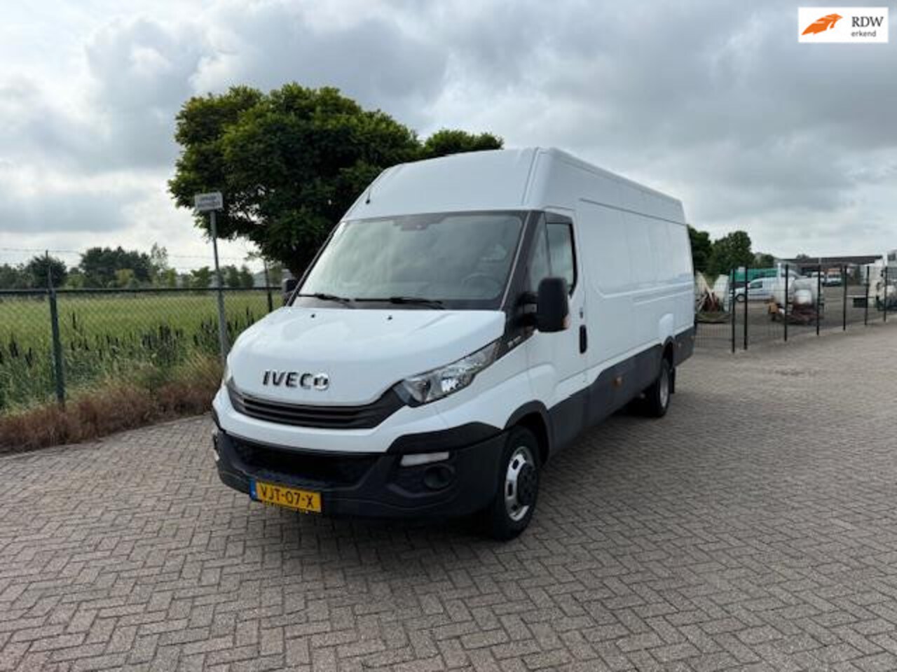 Iveco Daily - 35C16V 2.3 410 H2 MAXI DUBBEL LUCHT - AutoWereld.nl