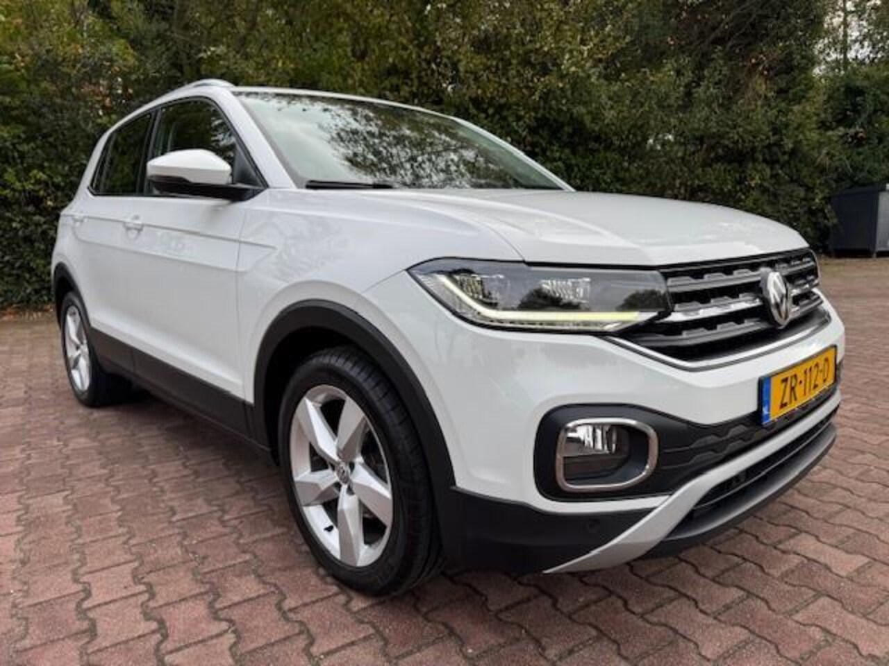 Volkswagen T-Cross - 1.0TSI STYLE AUTOMAAT/HLEER/NAV/ACARPLAY/XENON - AutoWereld.nl