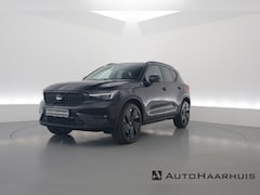 Volvo XC40 - 2.0 B3 Black Edition | Adapt. Cruise | Dodehoek | 360cam | CarPlay | Harman Kardon