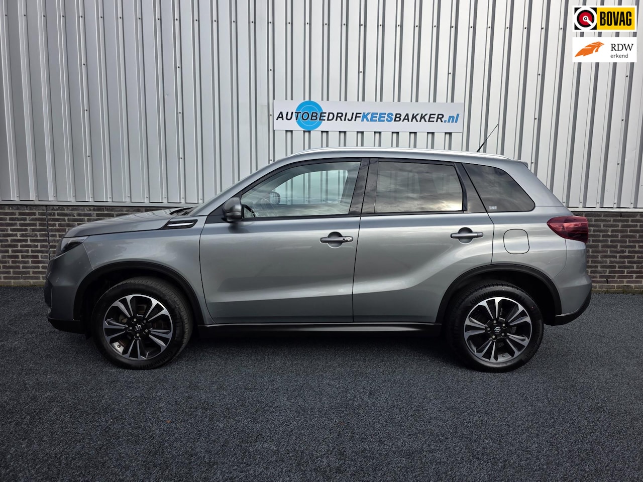 Suzuki Vitara - 1.5 Hybrid 1.5 HYBRID STYLE PANORAMADAK|APPLE CARPLAY|CAMERA|PARKASSIST - AutoWereld.nl