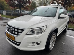Volkswagen Tiguan - 1.4 TSI R Line Panorama Xenon Navigatie PDC