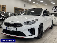Kia Pro cee'd - ProCeed 1.6 T-GDI GT 204 PK AUTOMAAT | PANO |JBL | ADAPTIVE-CC |