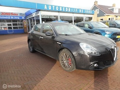 Alfa Romeo Giulietta - 1.4 Turbo MultiAir 170 Super TCT AUTOMAAT+PANORAMADAK+LEER+18"-LM