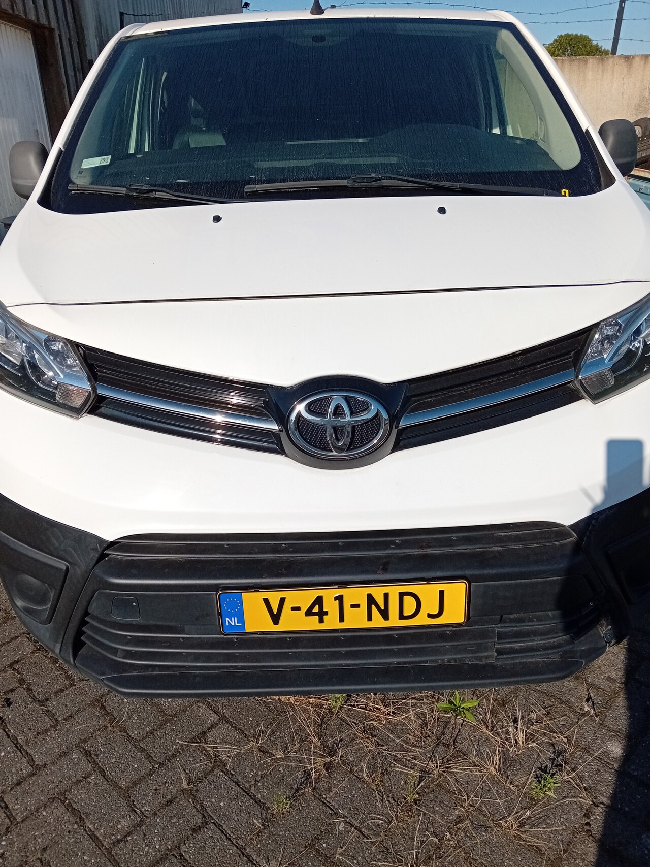 Toyota ProAce Worker - 1.5 D-4D Cool Comfort Damages on the exterior ,rondom beschadigingen.  UBERTRAGUNG MIT NEU - AutoWereld.nl