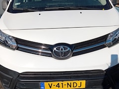 Toyota ProAce Worker - 1.5 D-4D Cool Comfort Damages on the exterior , rondom beschadigingen. NIEUWE APK UBERTRAG