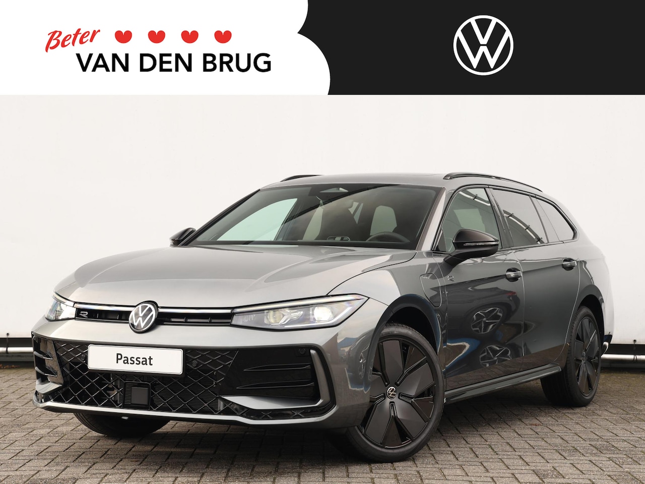 Volkswagen Passat Variant - R-Line Edition 1.5 eHybrid | 204 PK Variant | Panoramadak | 19" inch velgen | Harman Kardo - AutoWereld.nl