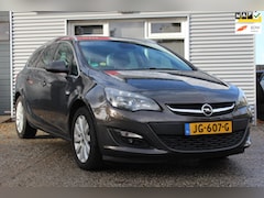 Opel Astra Sports Tourer - 1.6 CDTi Business + station, trekhaak, airco, nap, boekjes, cruise-control, nieuwe apk, 2x