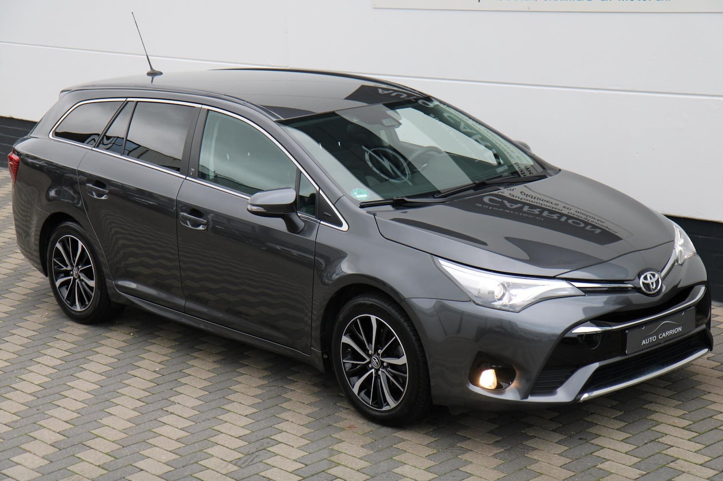 Toyota Avensis Touring Sports - 1.8 VVT-i Navi Cruise Trekhaak !! - AutoWereld.nl