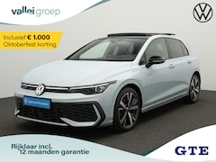 Volkswagen Golf - 1.5 eHybrid GTE 272 pk DSG | Panoramadak | IQ Light | Head-up display | Stuur-/stoelverwar