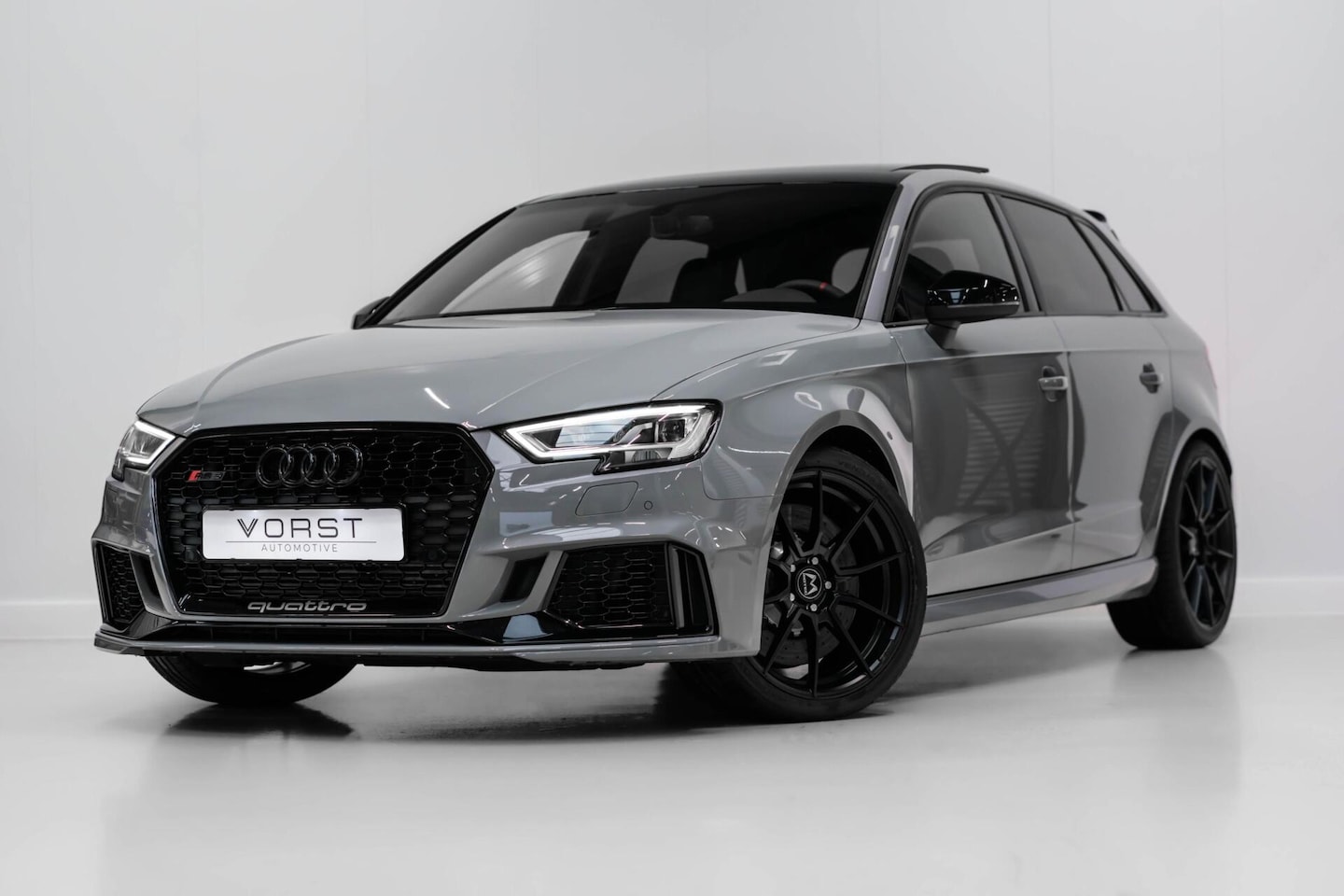 Audi RS3 - 2.5 TFSI quattro B&O Keyless Pano Schaalstoel ACC - AutoWereld.nl