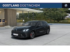 BMW 1-serie - 120 M Sport Automaat / Panoramadak / Sportstoelen / M Adaptief onderstel / Achteruitrijcam