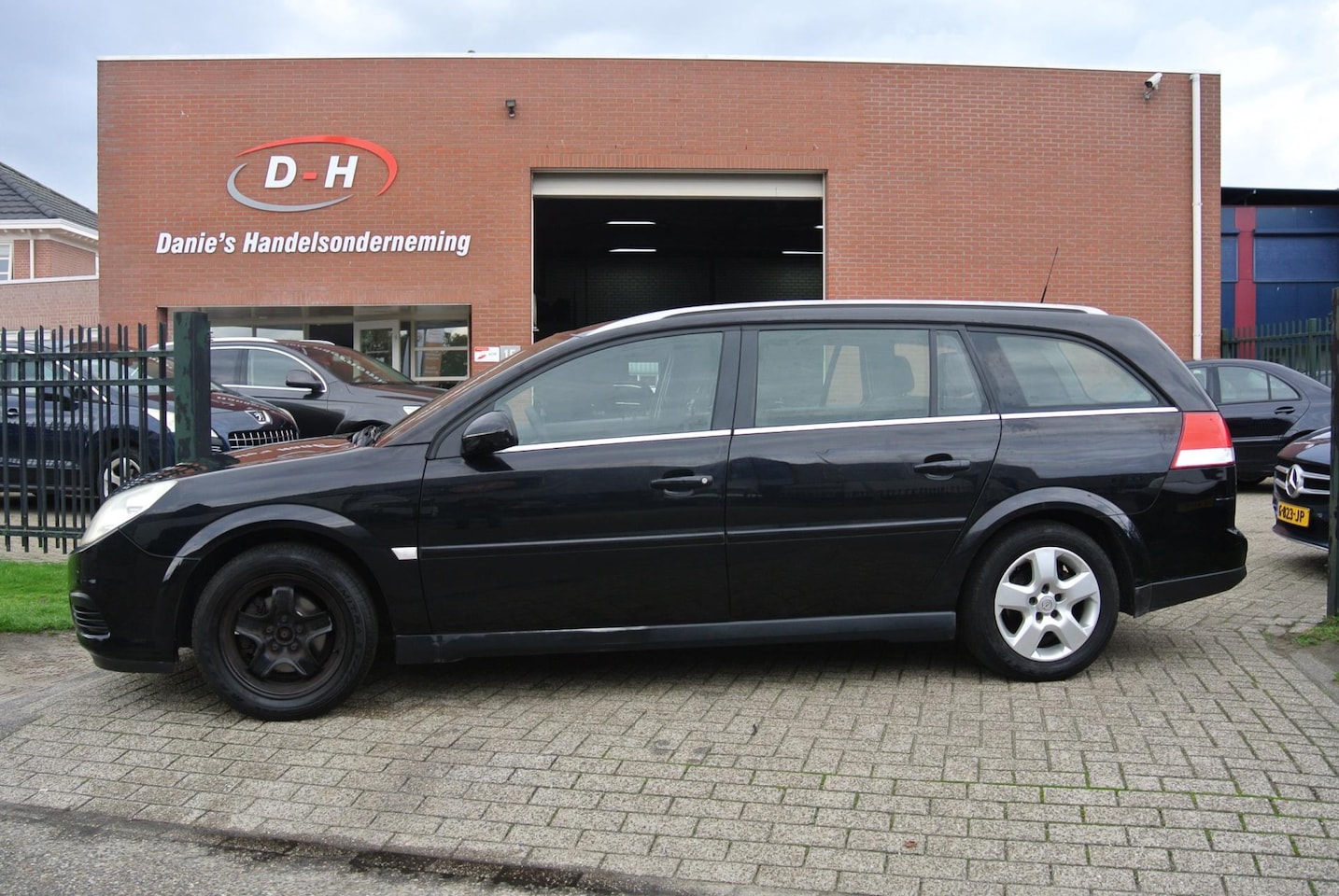 Opel Vectra Wagon - 1.8-16V Comfort airco nieuwe apk inruil mogelijk - AutoWereld.nl