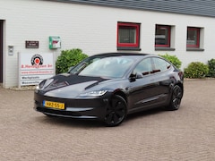 Tesla Model 3 - RWD Highland/ Warmtepomp/ LFP accu/ Stoel + stuurwiel verwarming/ Panoramadak/ Origineel N