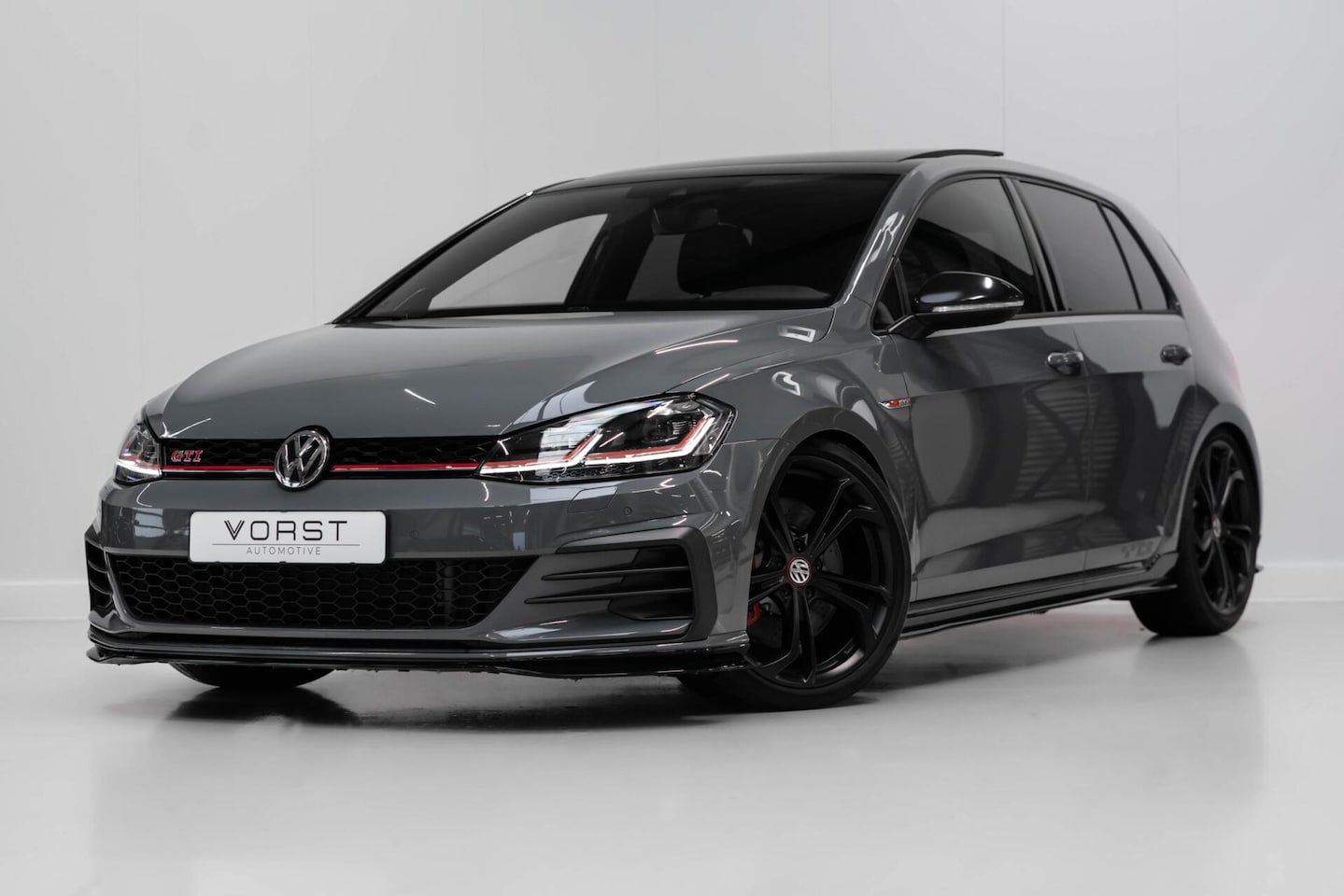Volkswagen Golf - 2.0 TSI GTI TCR Pano Dsg Akrapovic DCC Vol - AutoWereld.nl
