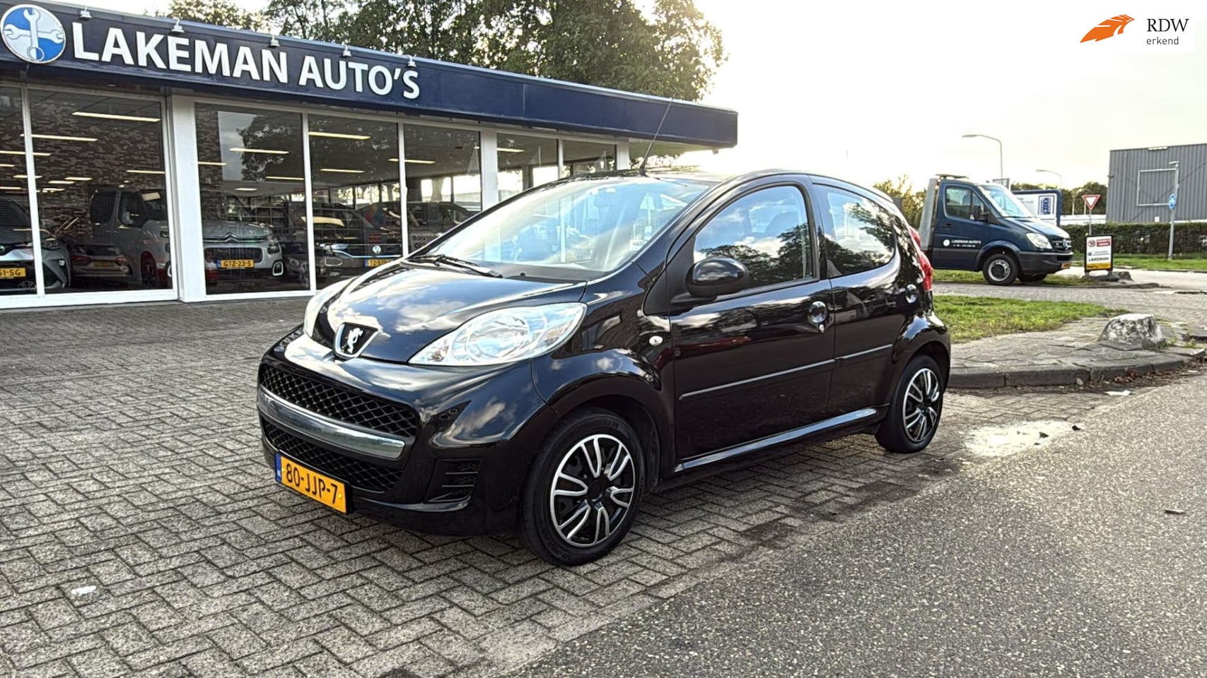 Peugeot 107 - 1.0-12V XS Automaat Airco Blackline Huurkoop Inruil APK Garantie - AutoWereld.nl