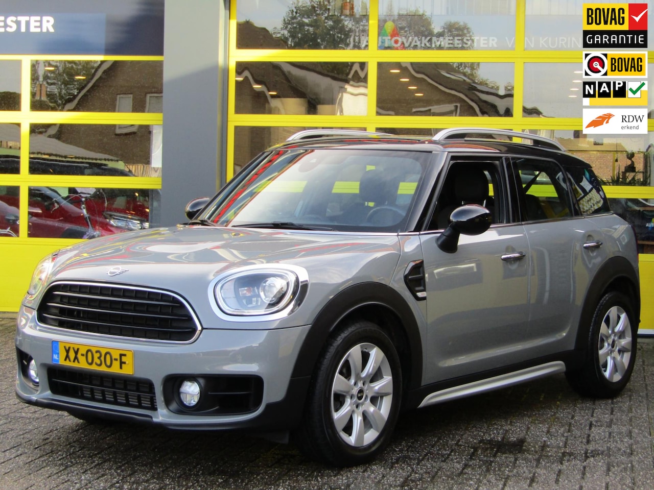 MINI Countryman - Mini 1.5 Cooper / Sportleder / Zwarte hemel - AutoWereld.nl