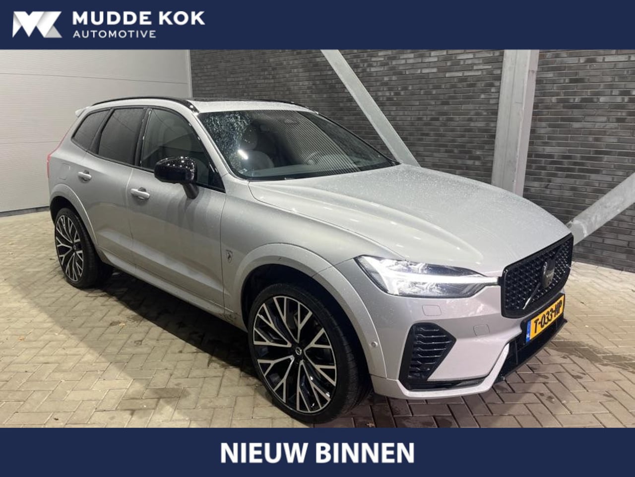 Volvo XC60 - T8 Plug-in hybrid Ultimate Dark | Luchtvering | Bowers&Wilkins | Head-Up | ACC | Panoramad - AutoWereld.nl