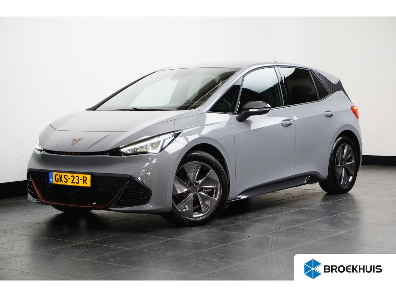 CUPRA Born - Essential 62 kWh | Stoel-/stuurverwarming | Adaptive Cruise Control | Camera | Climate Con - AutoWereld.nl