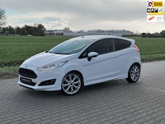 Ford Fiesta - 1.0 EcoBoost Sport ST Line 125PK - NL AUTO - DEALER ONDERHOUDEN - PARKEERSENSOREN - LICHTM
