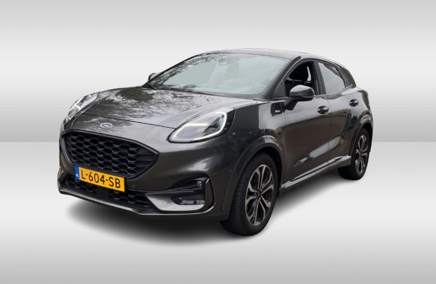Ford Puma - 1.0 EcoBoost Hybrid ST-Line X Vignale / Panoramadak / Camera / B&O / Navigatie / Dodehoek - AutoWereld.nl
