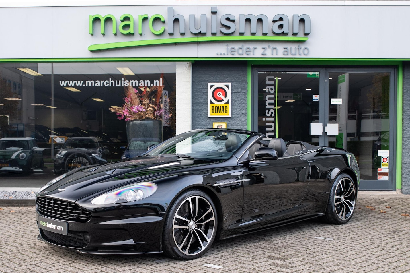 Aston Martin DBS Volante - Carbon Black Edition 6.0 V12 - AutoWereld.nl