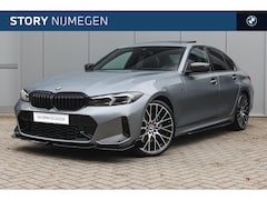 BMW 3-serie - 330i High Executive M Sport Automaat / Schuif-kanteldak / M Sportstoelen / Adaptieve LED /