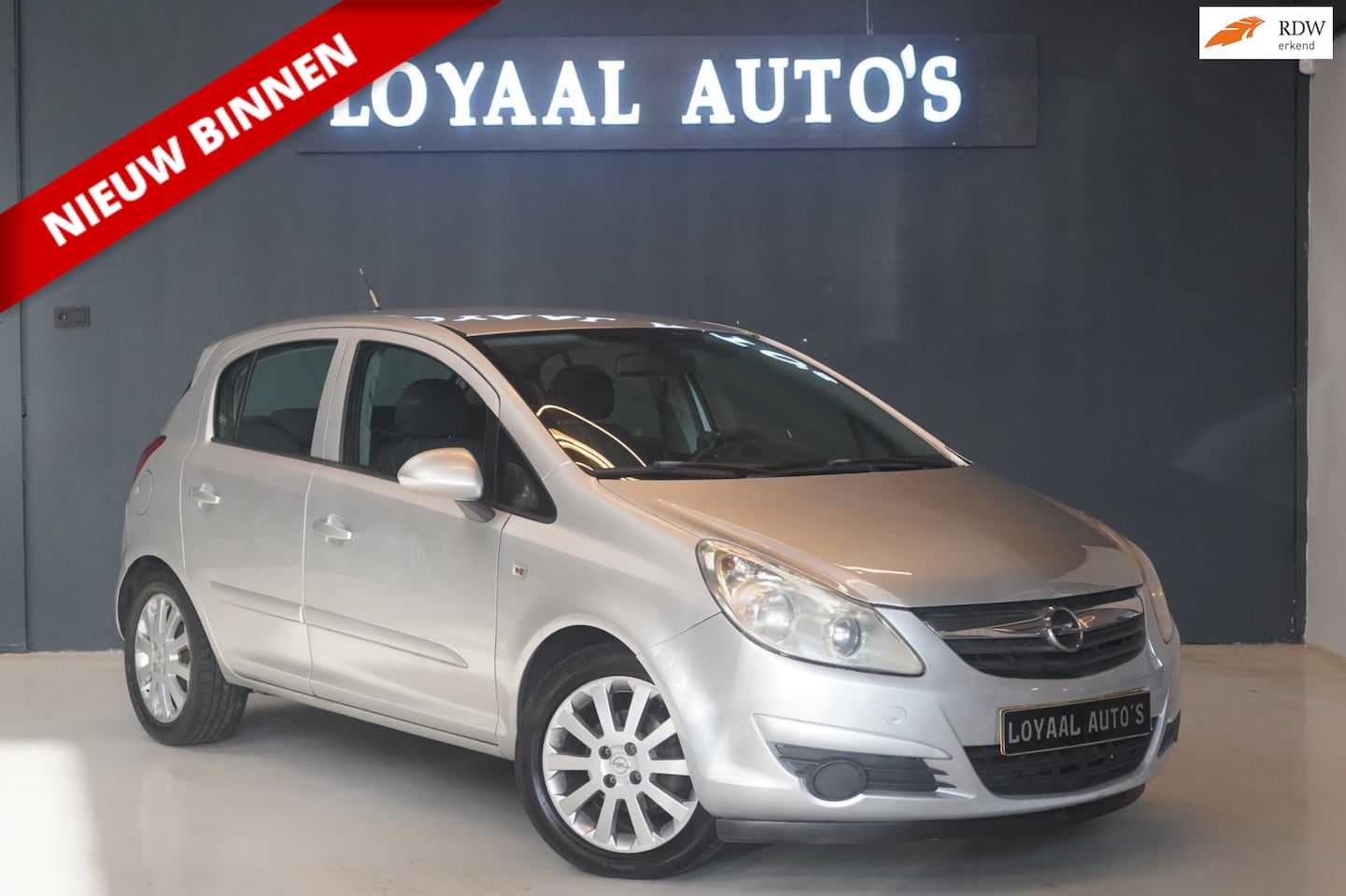 Opel Corsa - 1.2-16V Essentia | AIRCO | ELEK.RAMEN | APK - AutoWereld.nl
