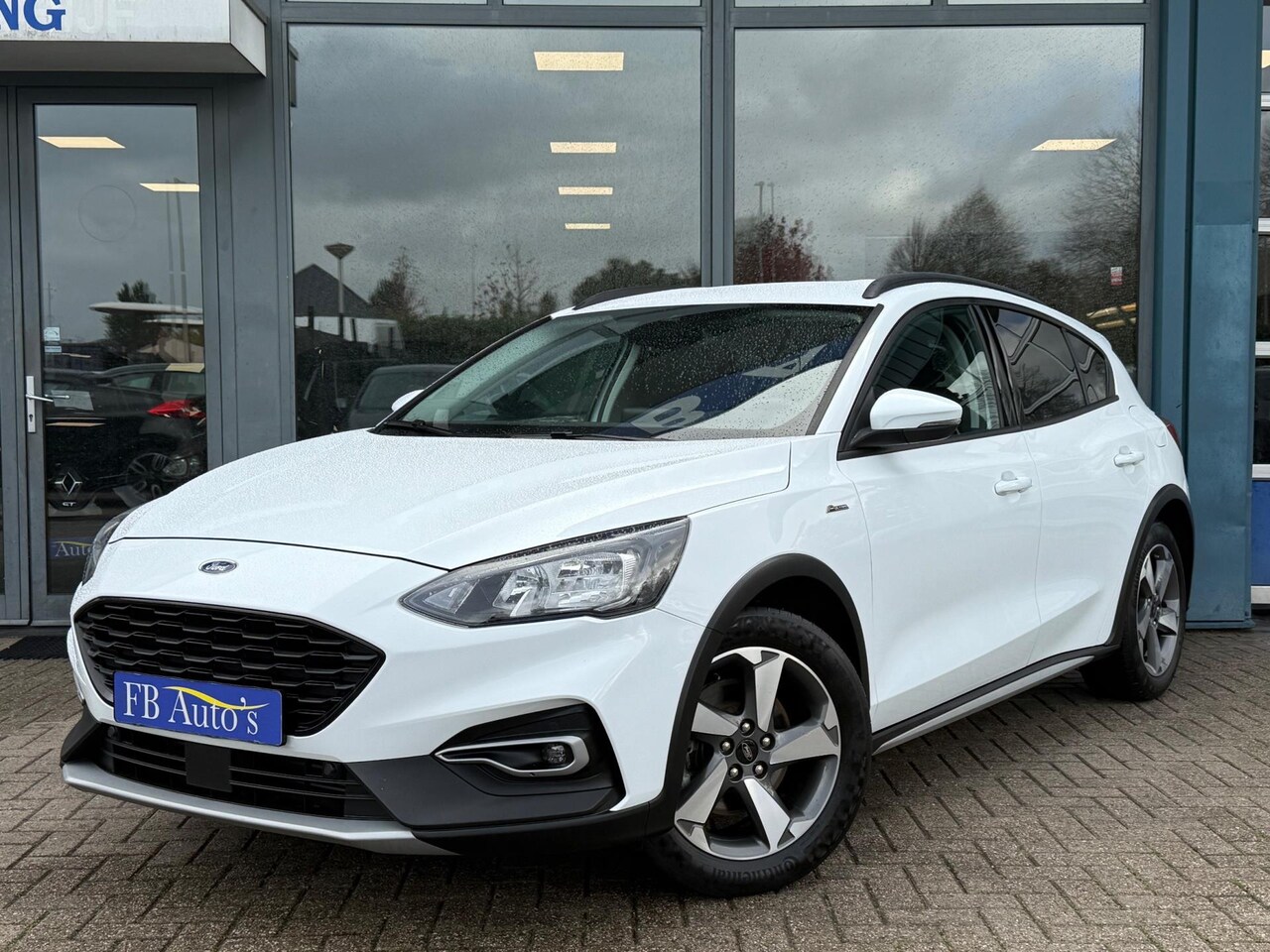 Ford Focus - 1.0 EcoBoost Active Business Airco Navi Lmv Cruise - AutoWereld.nl