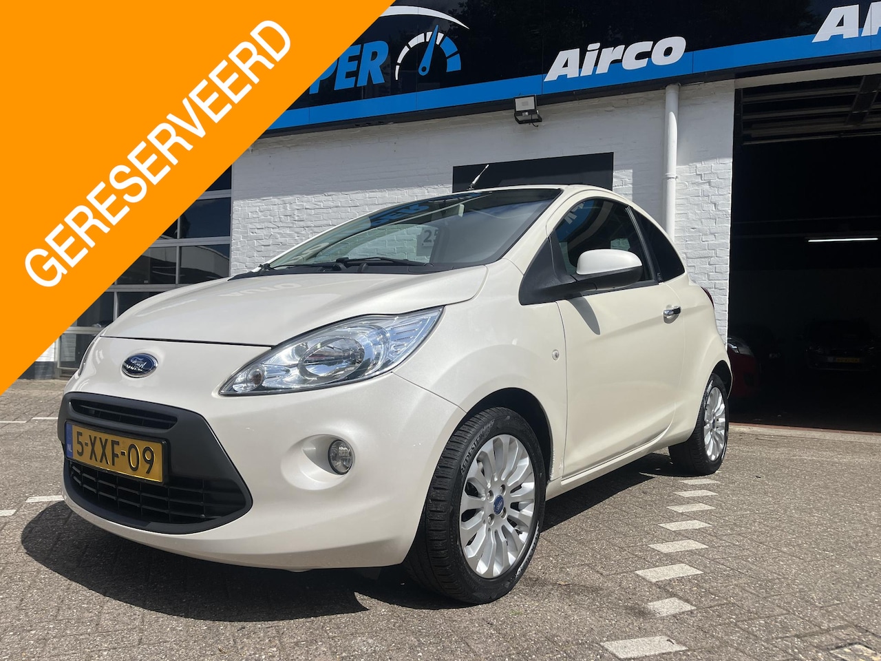 Ford Ka - 1.2 Metal start/stop /Nieuwe apk bij aflevering/Parelmoer/Lm velgen/Panorama raam - AutoWereld.nl