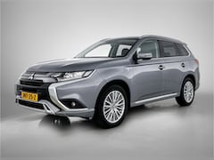 Mitsubishi Outlander - 2.4 PHEV Intense 18" Lichtmetaal | Camera achter | Navigatie | Leder/Alcantara