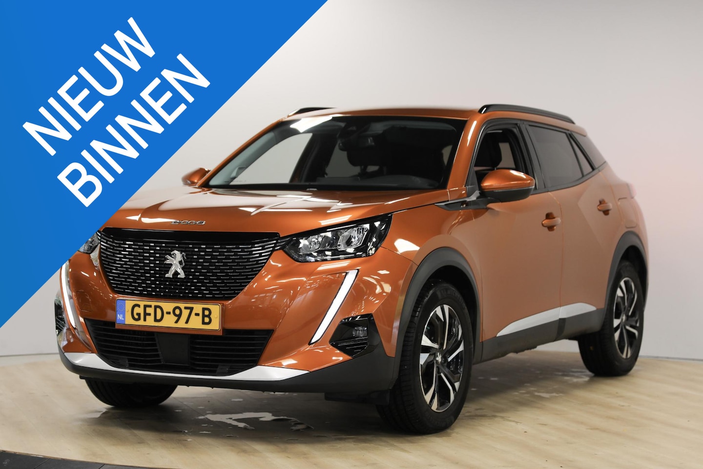 Peugeot 2008 - 1.2 PureTech Allure Pack | Camera | 4 seizoenenbanden - AutoWereld.nl