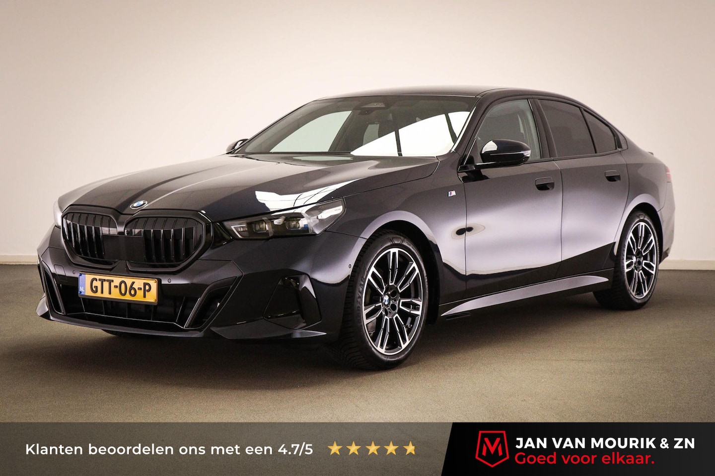 BMW 5-serie - 520i M-Sport | COMFORT / INNOVATION / TRAVEL- PACK | HEAD UP | STOELKOELING | STUURVERWARM - AutoWereld.nl