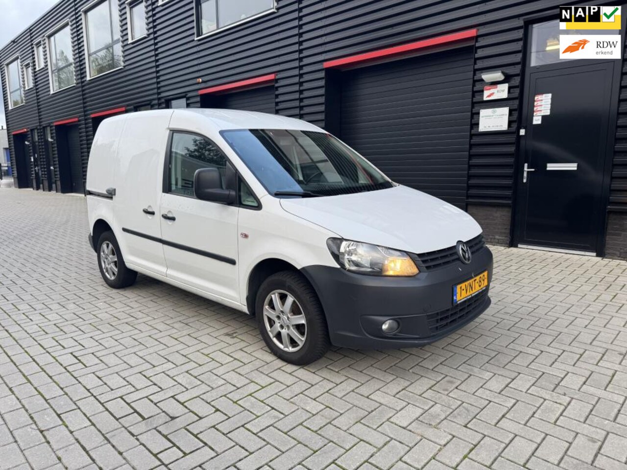 Volkswagen Caddy - 1.6 TDI / CLIMA / NAVI / CRUISE CONTROL / ELEC. PAKKET / NAP - AutoWereld.nl