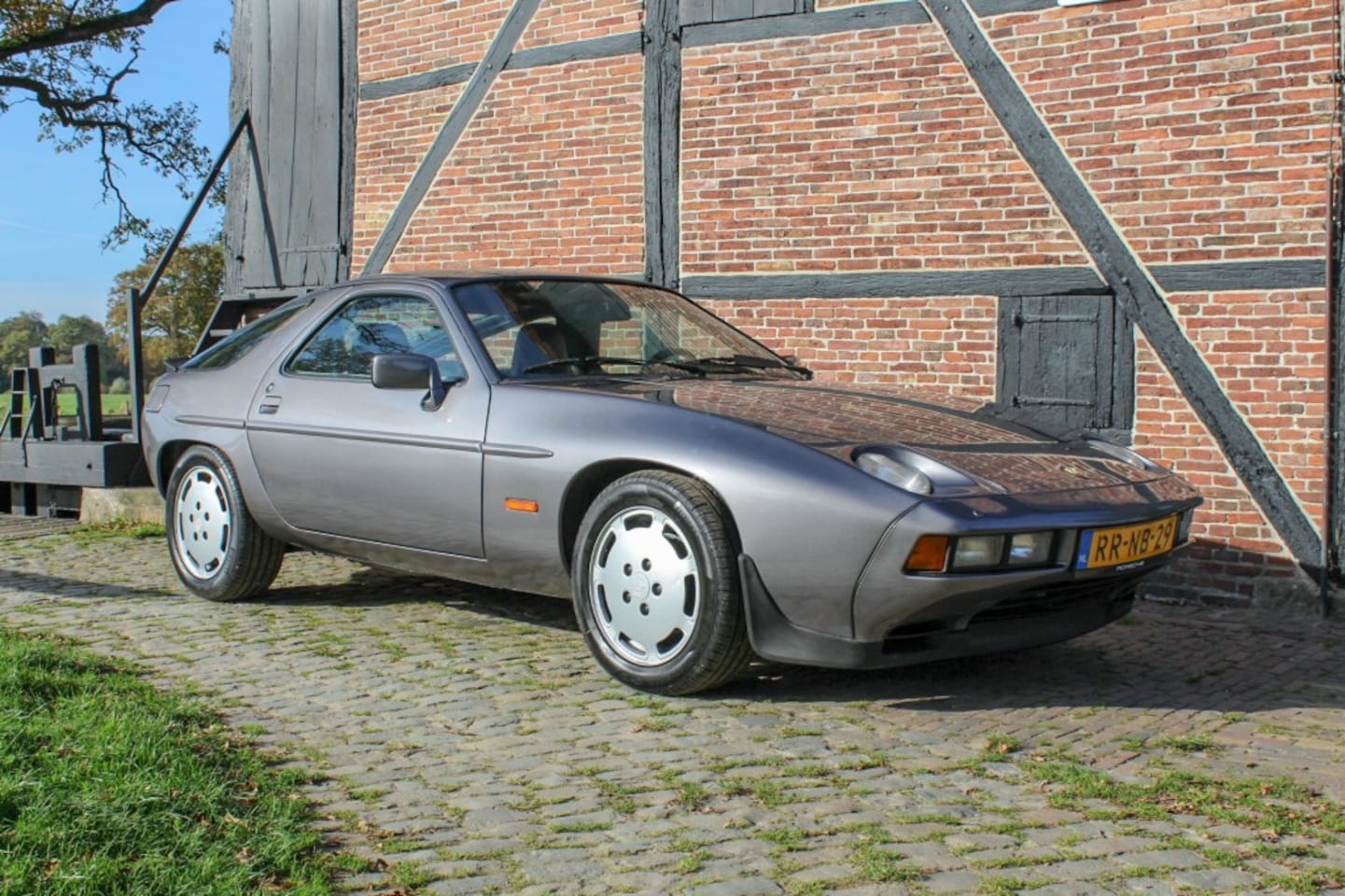 PORSCHE 928S AUTOMATIC