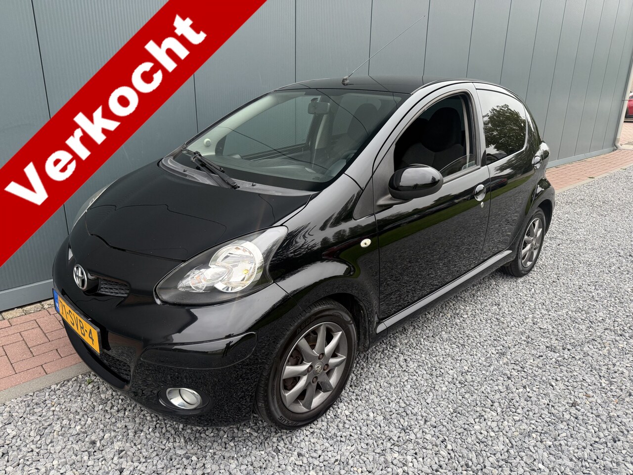 Toyota Aygo - 1.0-12V Dynamic Navigator 1.0-12V Dynamic Navigator 5-drs - AutoWereld.nl