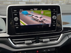 Volkswagen T-Roc - 1.5 TSi DSG R-LINE - AFN. TREKH. - CAMERA - IQ