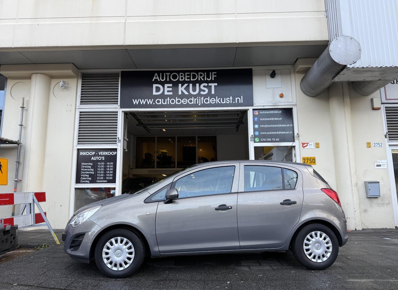Opel Corsa - 1.2-16V AUT 2013 Cruise Airco - AutoWereld.nl