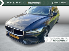 Volvo V60 - 2.0 B4 Momentum Business | Trekhaak | Lederen bekleding | Adaptive cruise control | Stoel