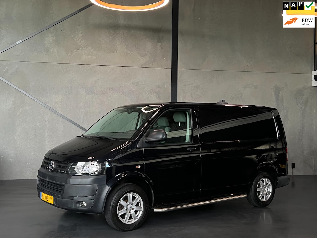 Volkswagen Transporter - 2.0 TDI L1H1 2.0 TDI L1H1, 3 zits, Airco, Trekhaak, Perfect onderhouden (Zie boekje) - AutoWereld.nl
